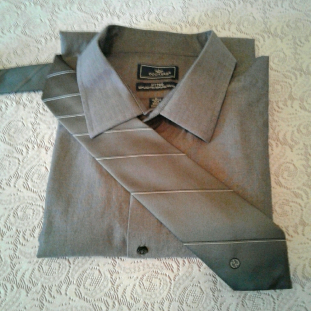 🌺 Mens Dockers Dress Shirt & Halston Tie